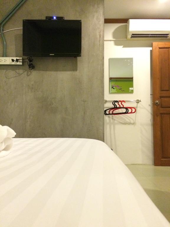 K2 Backpacker Hostel Khao Lak Chambre photo