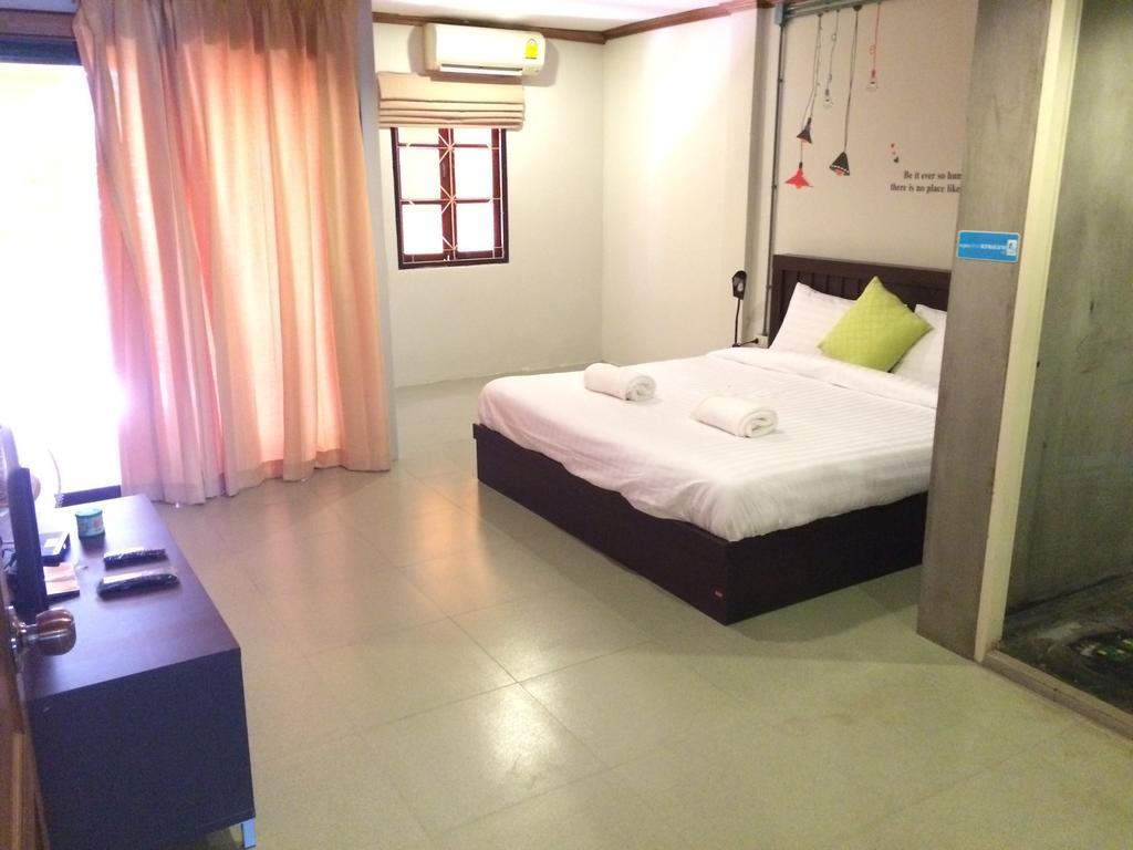 K2 Backpacker Hostel Khao Lak Chambre photo